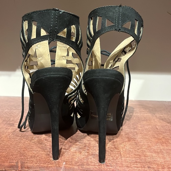 Black cut out lace heels size 7 Women - Picture 3 of 4